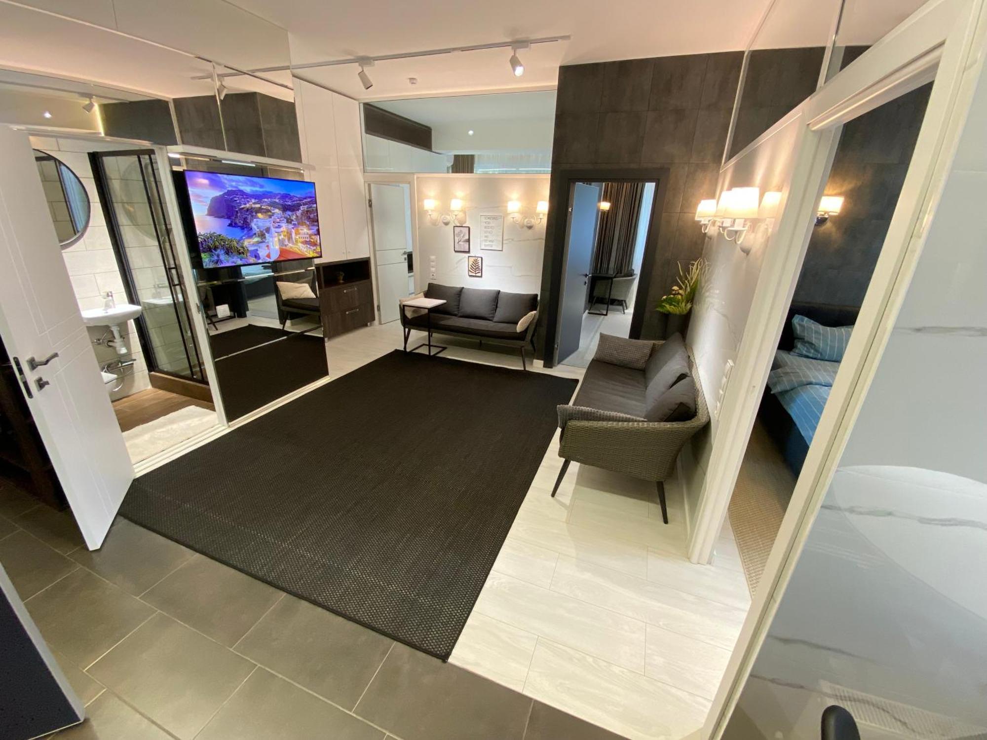 Rentnow Modern Business Apartment With 3 Bedrooms In Centre Chisinau Exterior foto