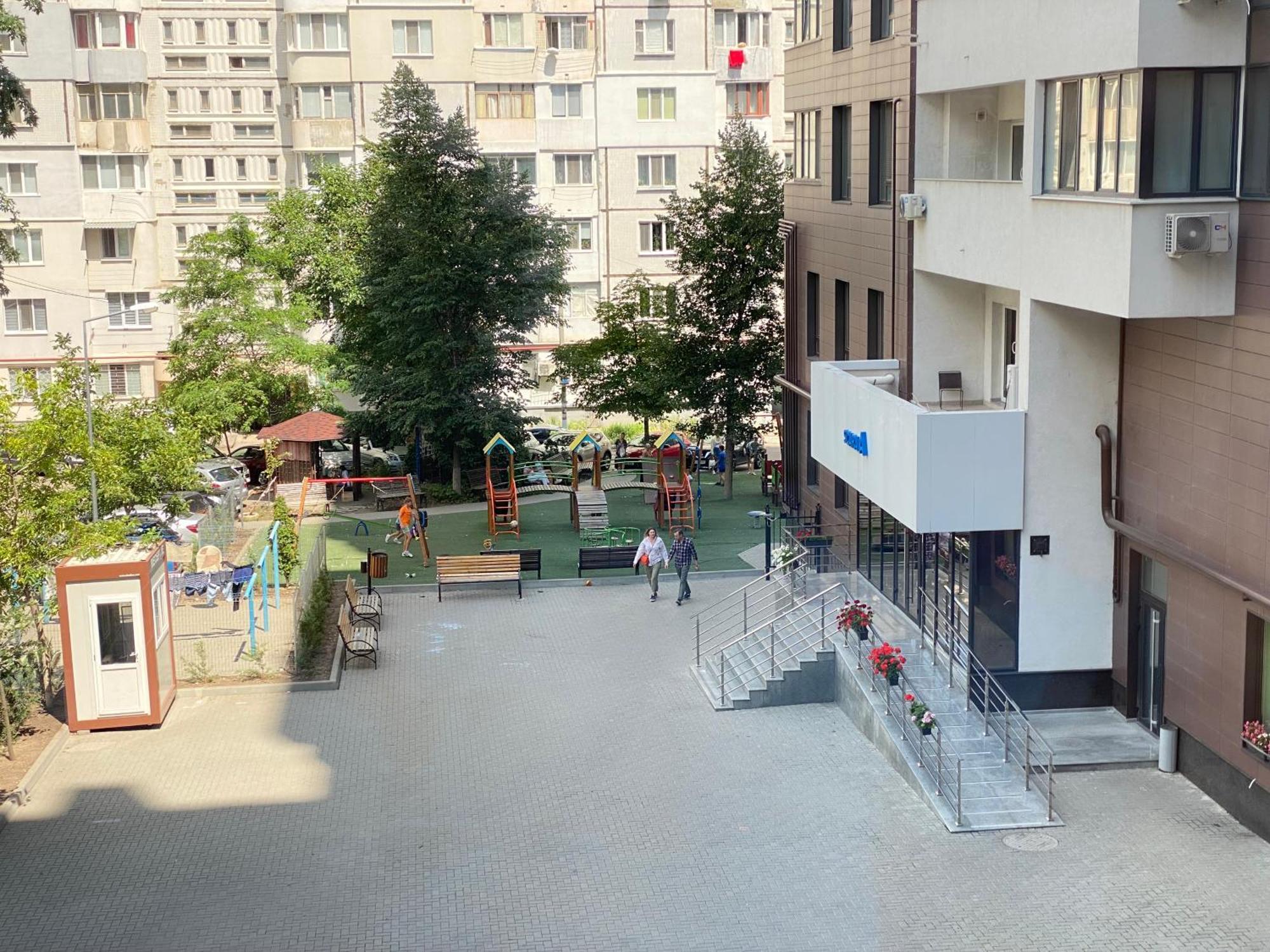 Rentnow Modern Business Apartment With 3 Bedrooms In Centre Chisinau Exterior foto