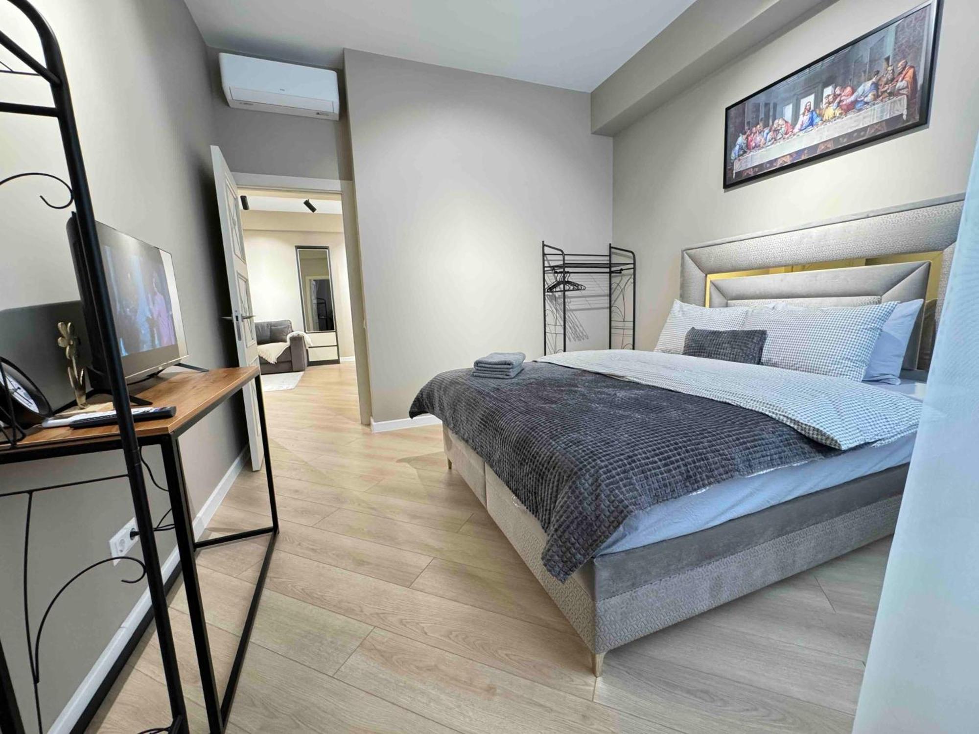Rentnow Modern Business Apartment With 3 Bedrooms In Centre Chisinau Exterior foto