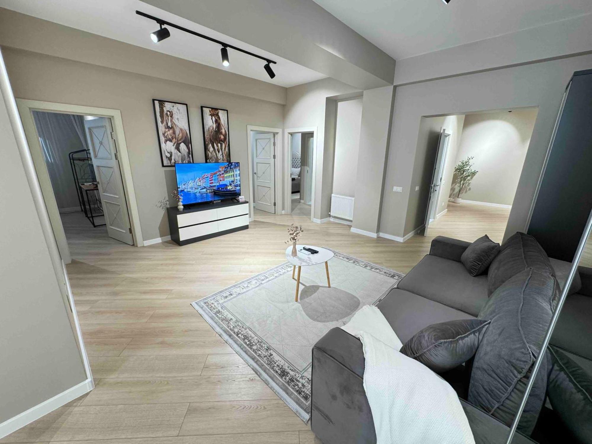 Rentnow Modern Business Apartment With 3 Bedrooms In Centre Chisinau Exterior foto